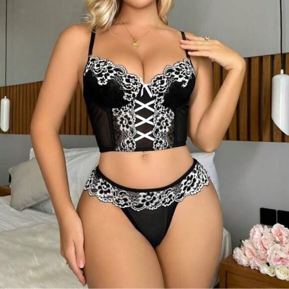 Black Lace Mesh Patchwork Underwear Set - Picture 3 of 7